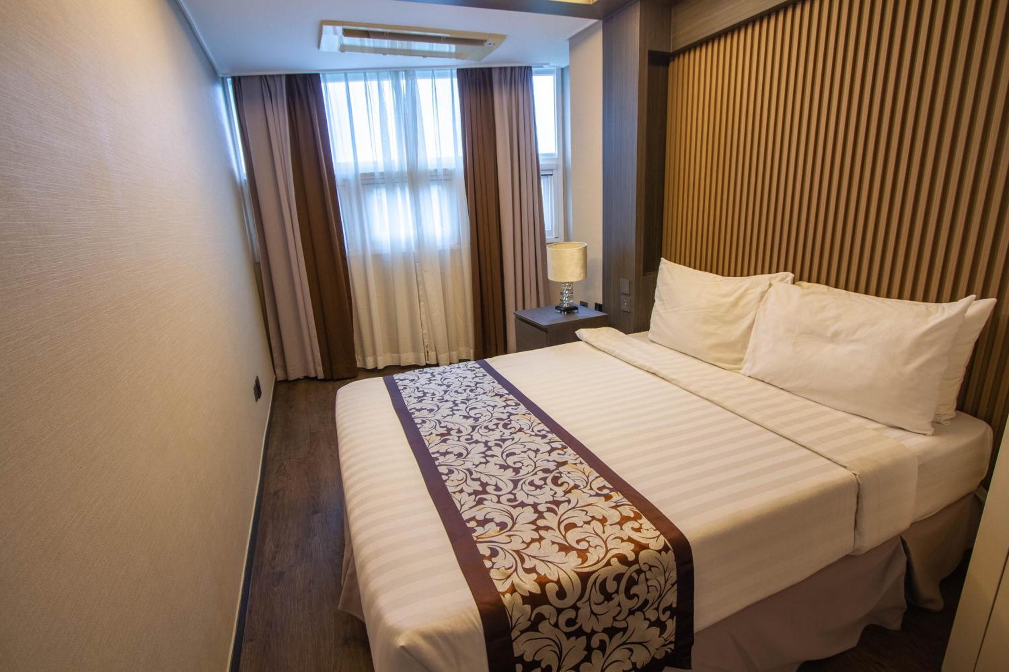 Xenia Hotel Clark Clark Field Eksteriør billede